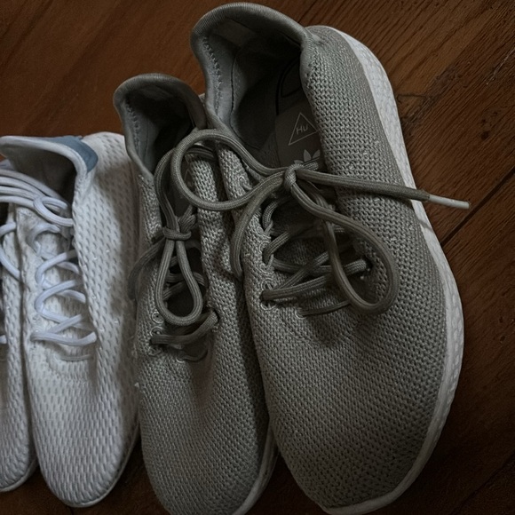 Pharrell Williams blue and gray sneakers - Picture 3 of 7